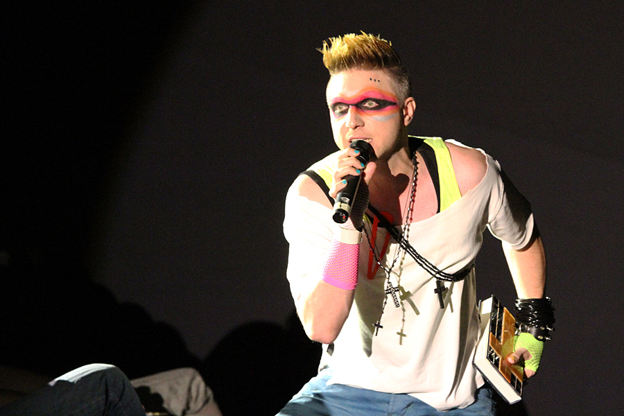 Ungewöhnliche Musikeinlage für einen Gottesdienst: Sänger und Songschreiber Mave O´Rick