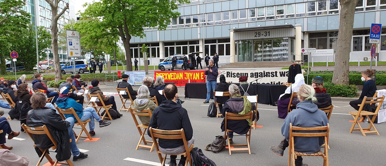 Demo vor dem BAFA in Eschborn